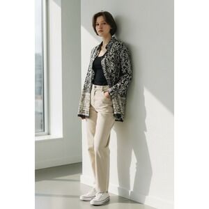 Vintage 100% Silk Blouse S Black Ivory Paisley Border Print Long Button Timeless